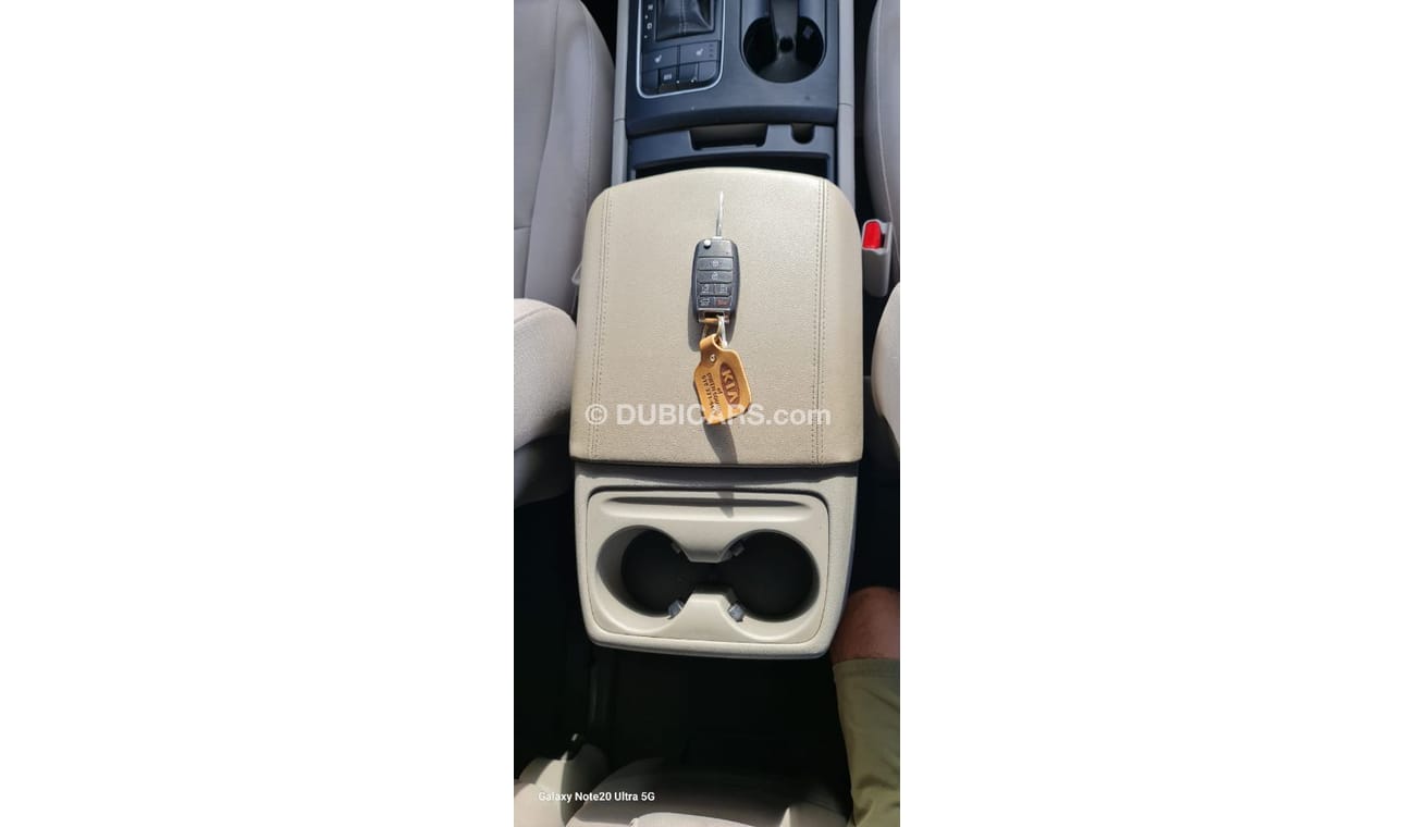 Kia Sedona Car is very good and clean