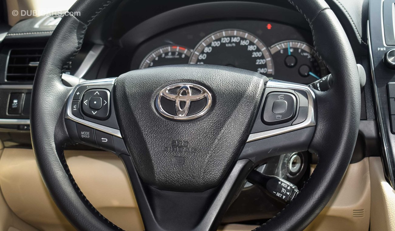 Toyota Camry SE