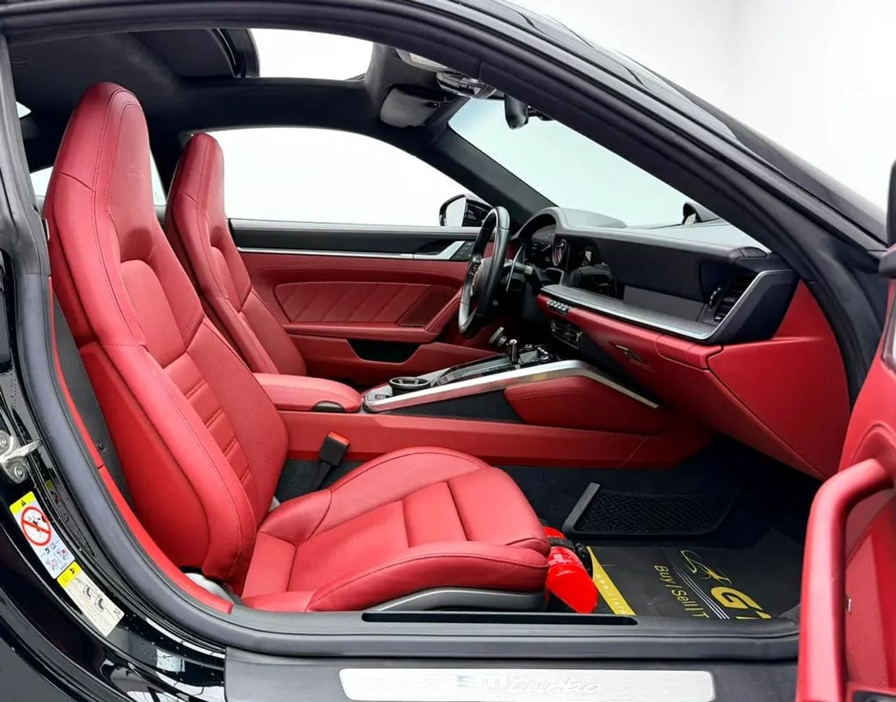 بورش 911 تربو Turbo, Warranty, Full Service History, Very Low Km, GCC