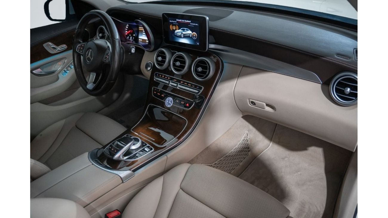 مرسيدس بنز C 200 Std 2016 Mercedes Benz C200 / 2.0L Turbo / Full-Service History
