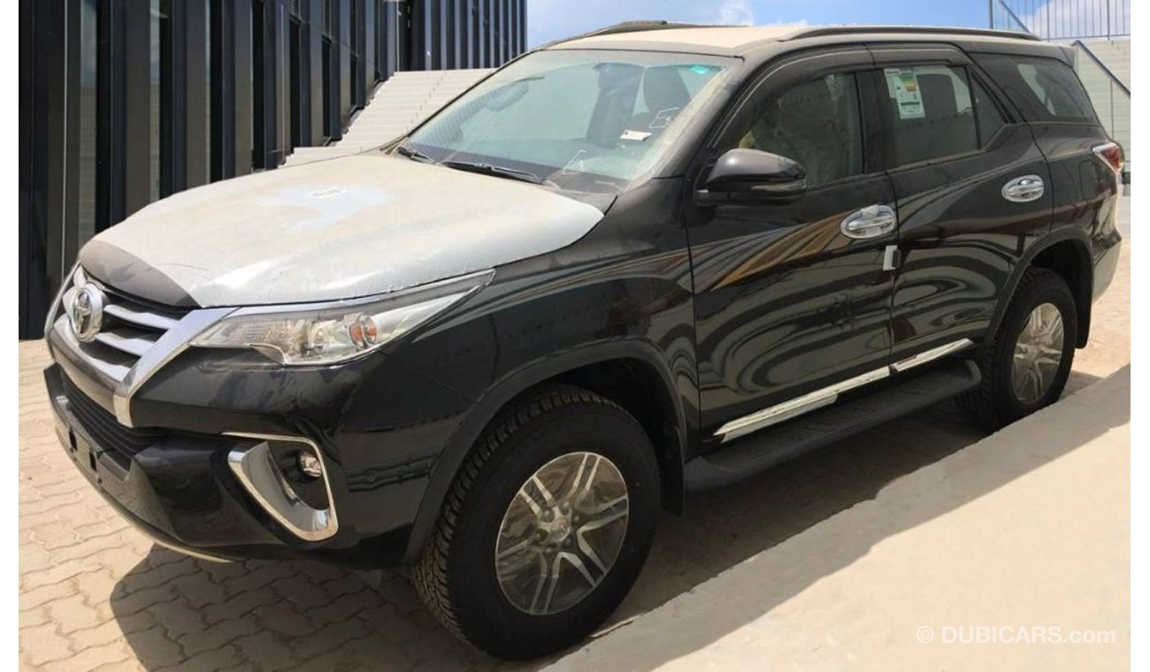 تويوتا فورتونر 2.7l Petrol 7 seater Automatic High option///2020