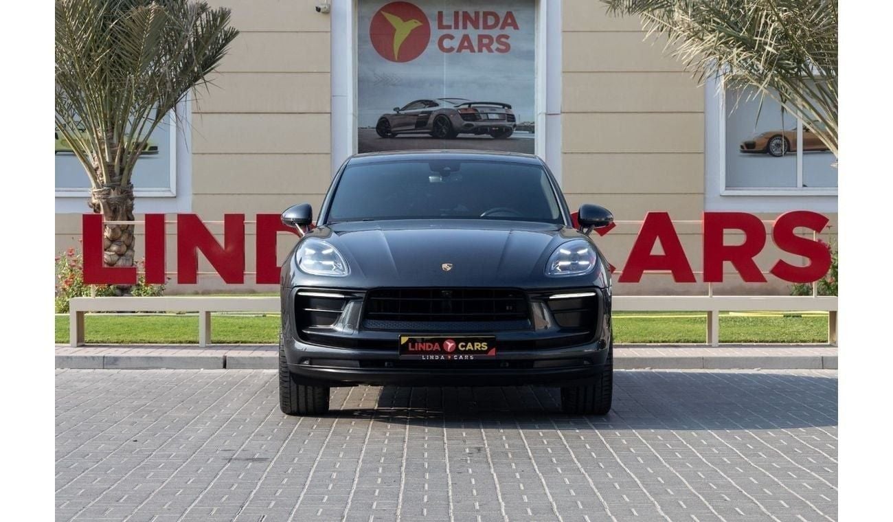 بورش ماكان Std 2.0L (252 HP) Porsche Macan 2023 GCC under Agency Warranty and Service Contract with Flexible Do