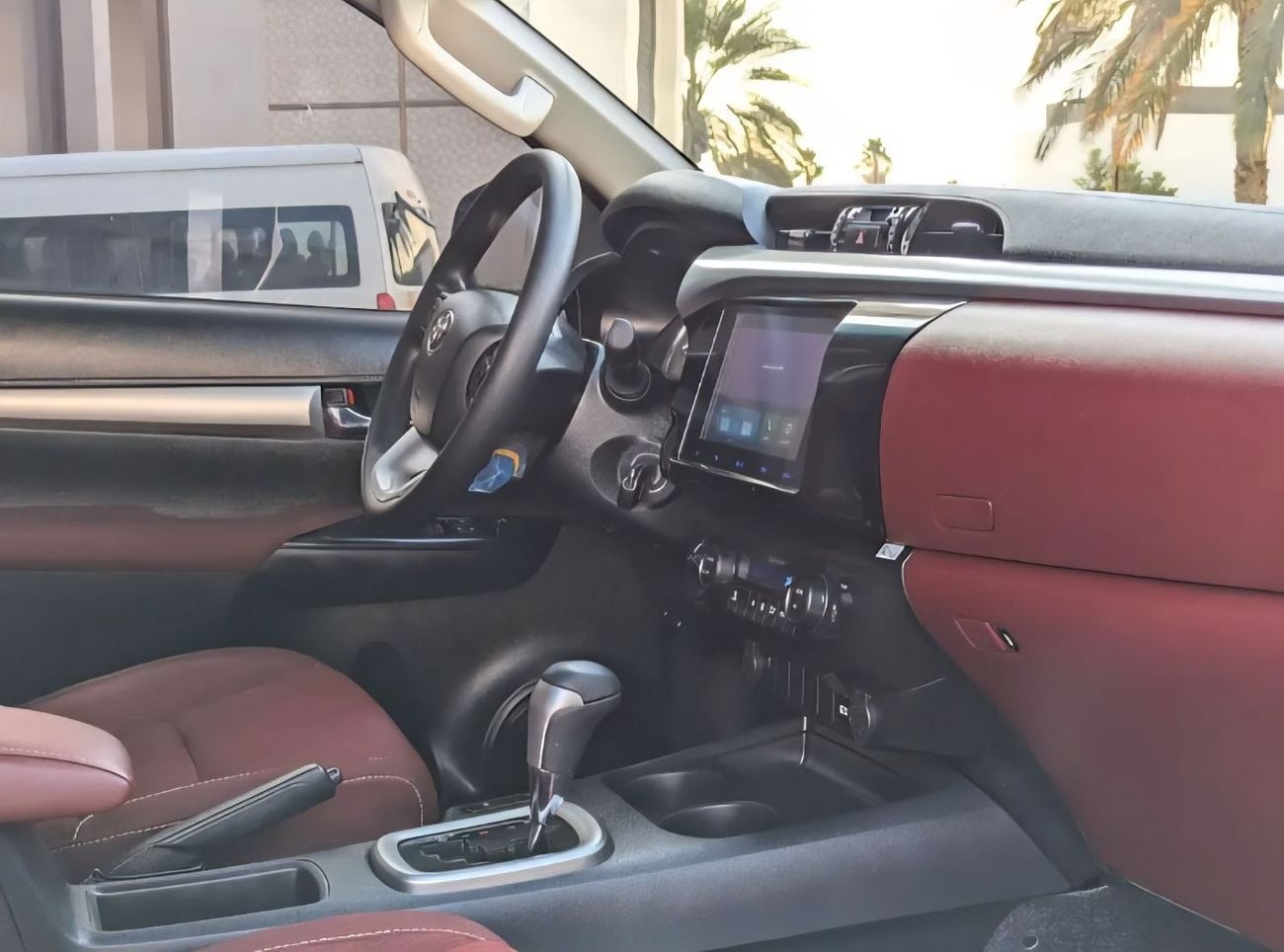 تويوتا هيلوكس SR5 LHD Double Cabin Utility Pickup 2TR 2.7L Petrol Engine Automatic Gear 4WD Original Power Windows