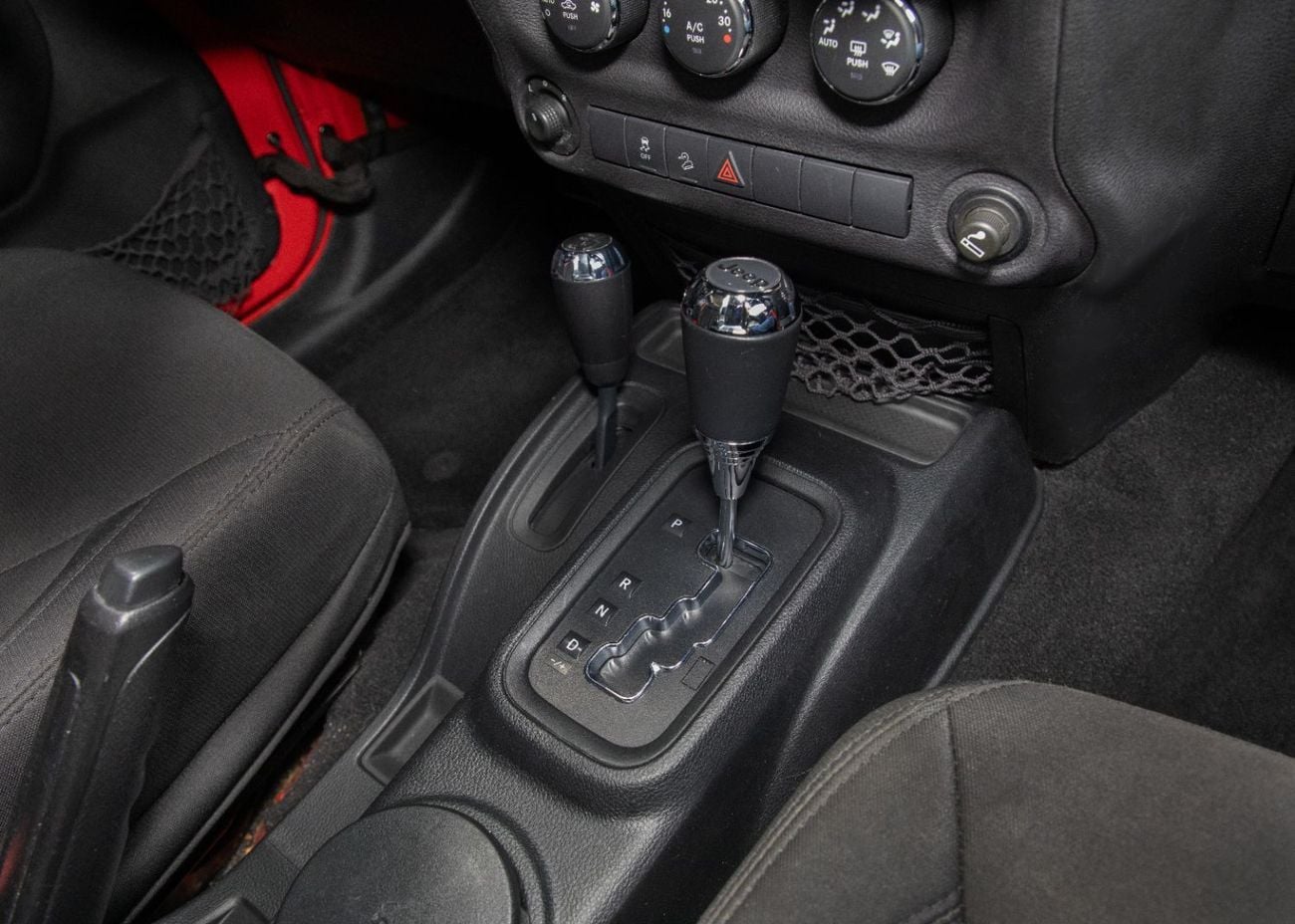 Jeep Wrangler Sport 3.6L A/T