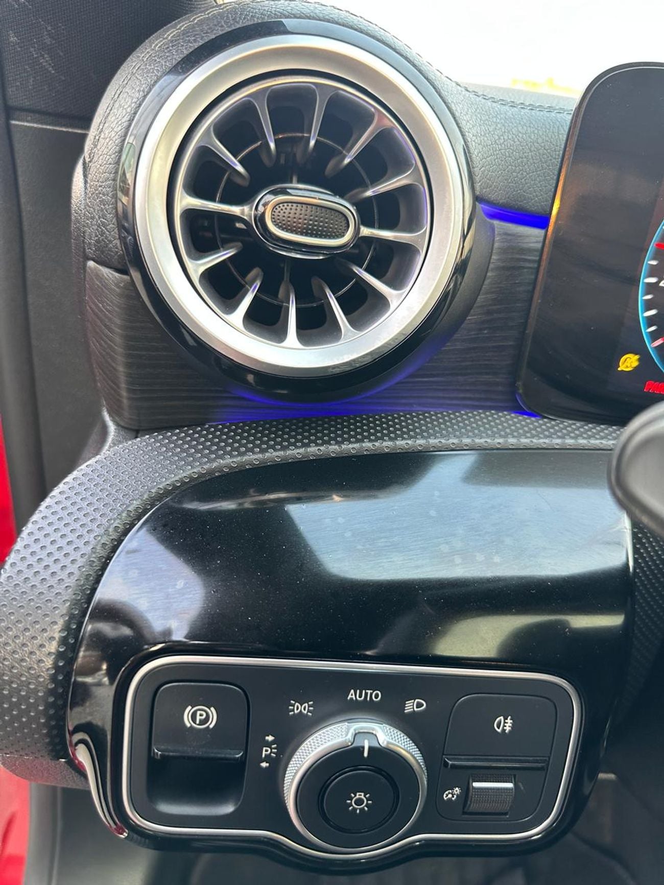 مرسيدس بنز CLA 250 PREMIUM