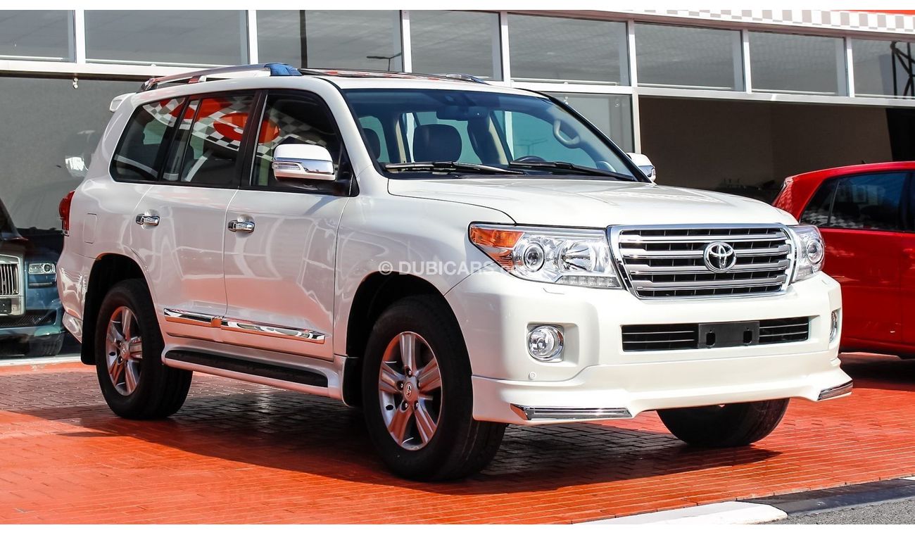 Toyota Land Cruiser VXR V8 5.7L