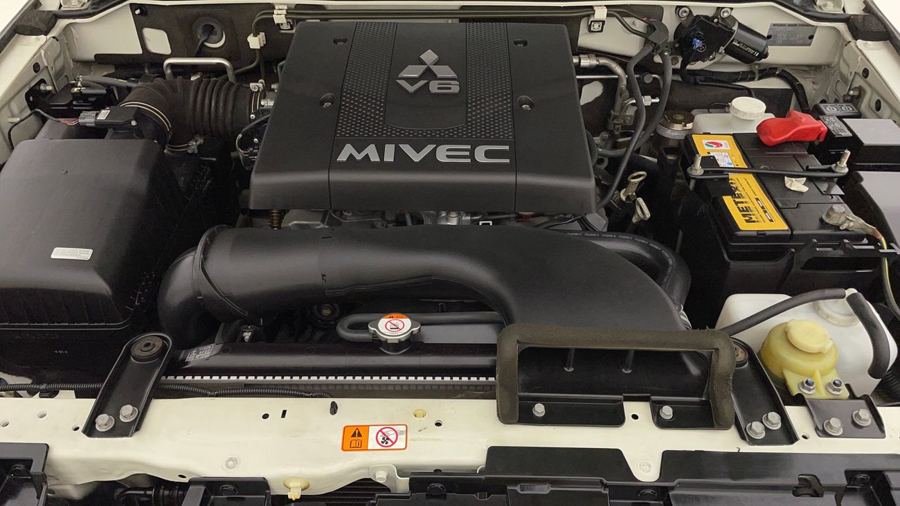 Mitsubishi Pajero GLS H/L SIGNATURE EDITION 3.8 | Zero Down Payment | Home Test Drive