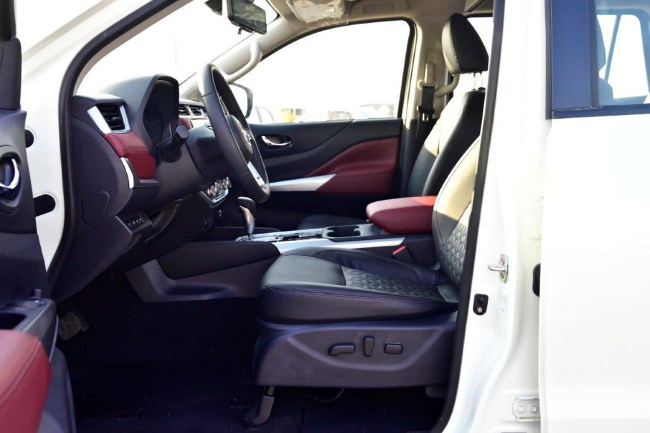 Nissan XTerra Platinum 2.5L 4WD