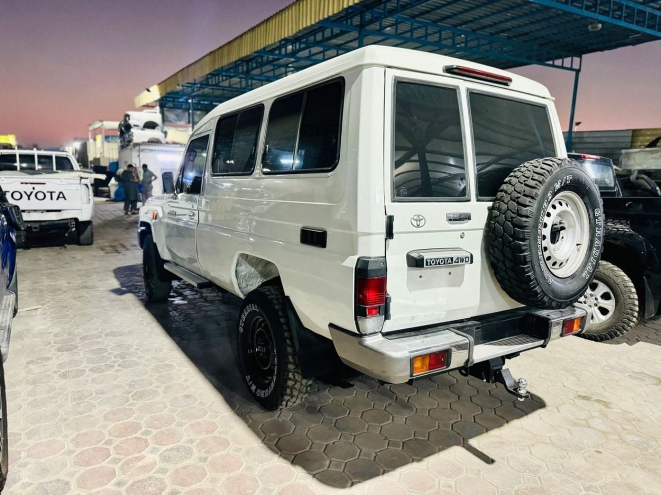 Toyota Land Cruiser 70 LC76 STD Toyota Land Cruiser hardtop 3 door 2017