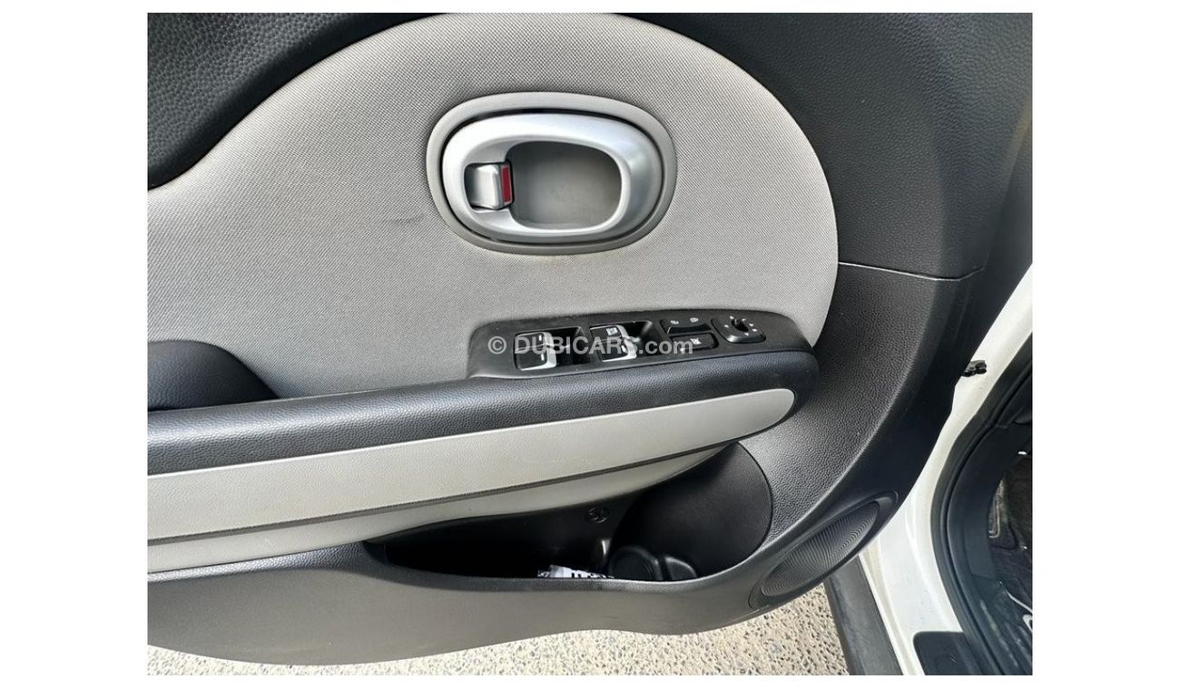 Kia Soul Base