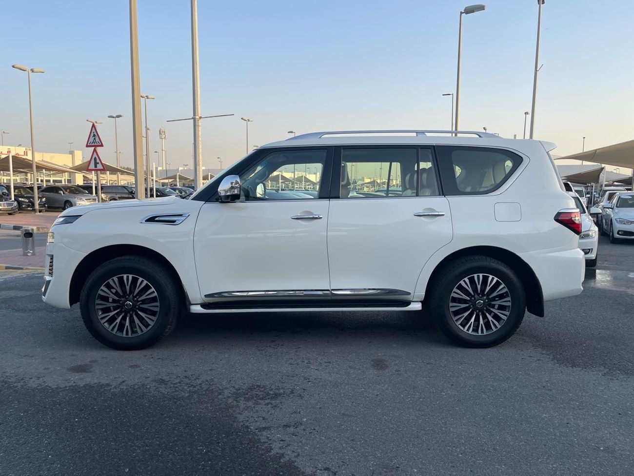 Nissan Patrol LE Platinum Nissan Patrol Titanium _GCC_2014_Excellent Condition _Full option