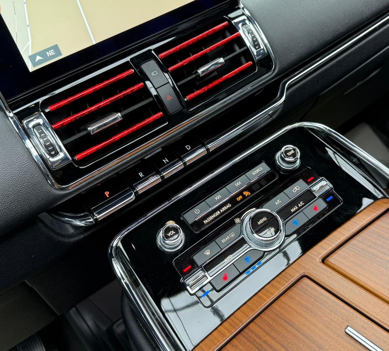 لينكولن نافيجاتور 2019 Lincoln Navigator, May 2026 Al-Tayer Warranty + Service Contract, Al-Tayer FSH, GCC