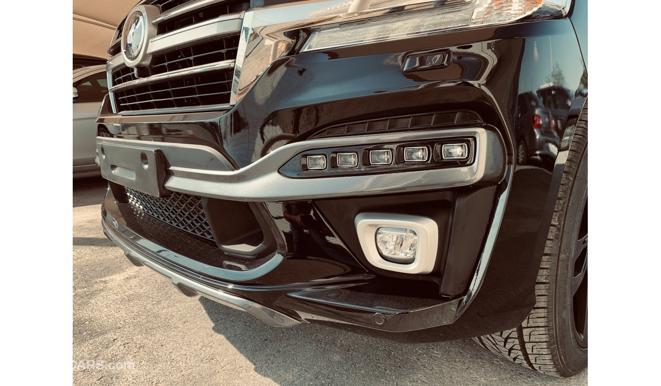 Toyota Land Cruiser 5.7L VXR With Luxury  Body Kit and 22 inch MBS wheel BRAND NEW 2020 Model