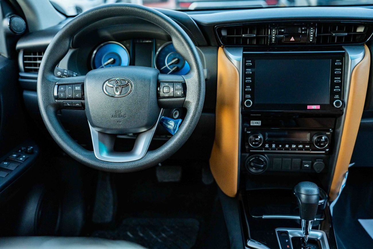 Toyota Fortuner Toyota Fortuner 2026 2.7L 4×4 SUV  black