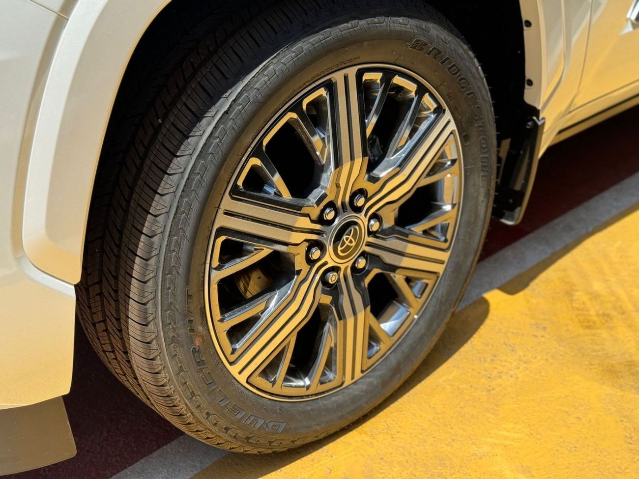 تويوتا سيكويا Toyota Sequoia Capstone