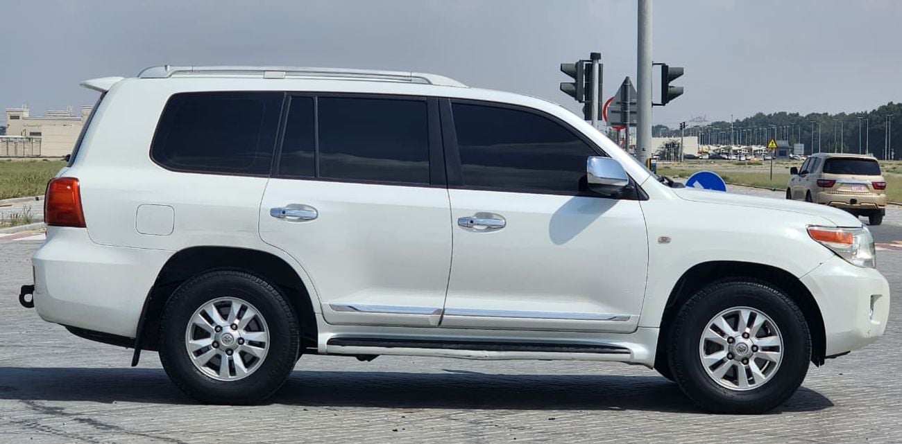 Toyota Land Cruiser VXR V8