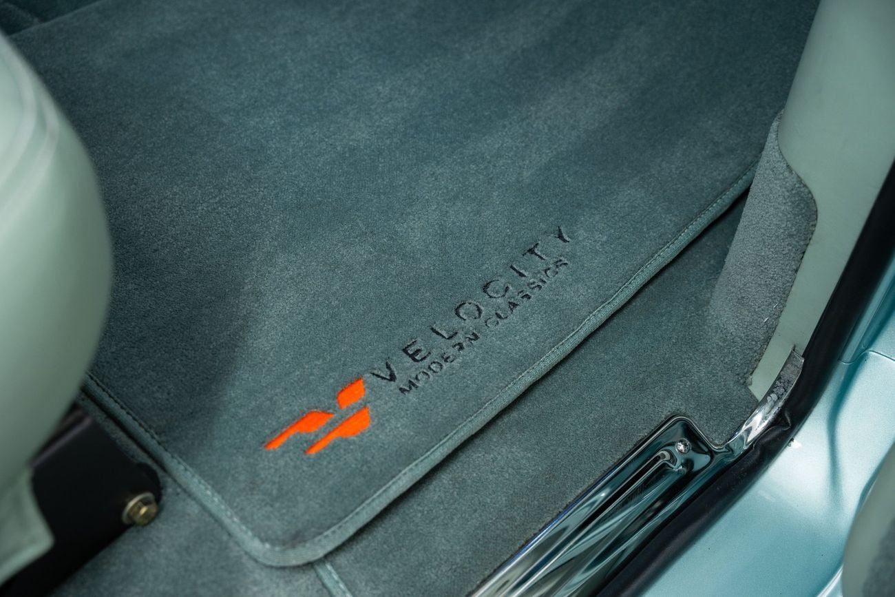 شيفروليه بليزر K5 Velocity Restorations LT1 10 Speed Pro Touring Restomod