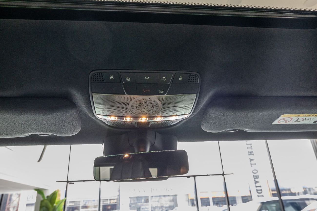 Mercedes-Benz G 63 AMG 4MATIC SUV Mercedes G63 AMG - Fully Loaded - GCC - Rear Entertainment System - 2022 - Perfect Condit