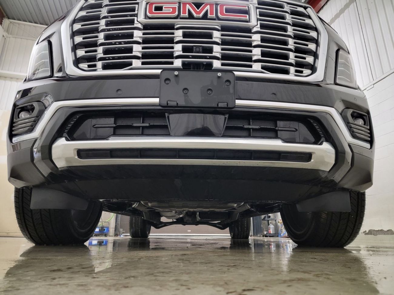 جي أم سي يوكون Denali With Captain Seats  6.2L Brand New