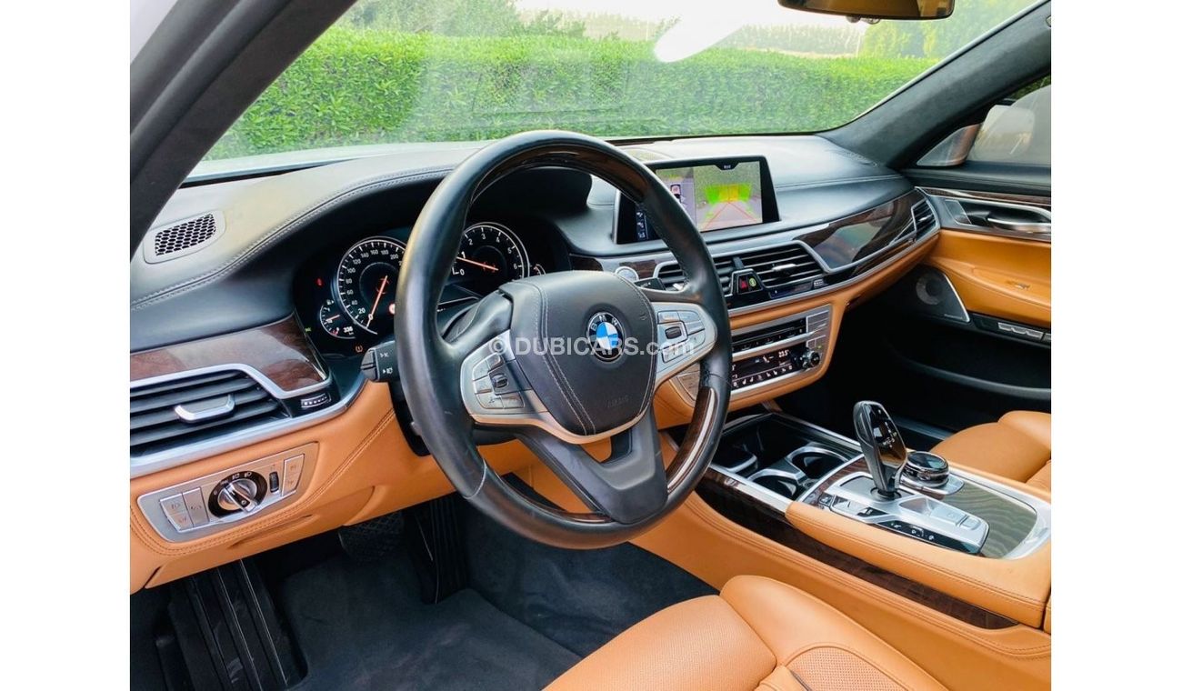 BMW 750Li BMW 750LI GCC 2017 VIB  PERFECT CONDITION ORIGINAL PAINT