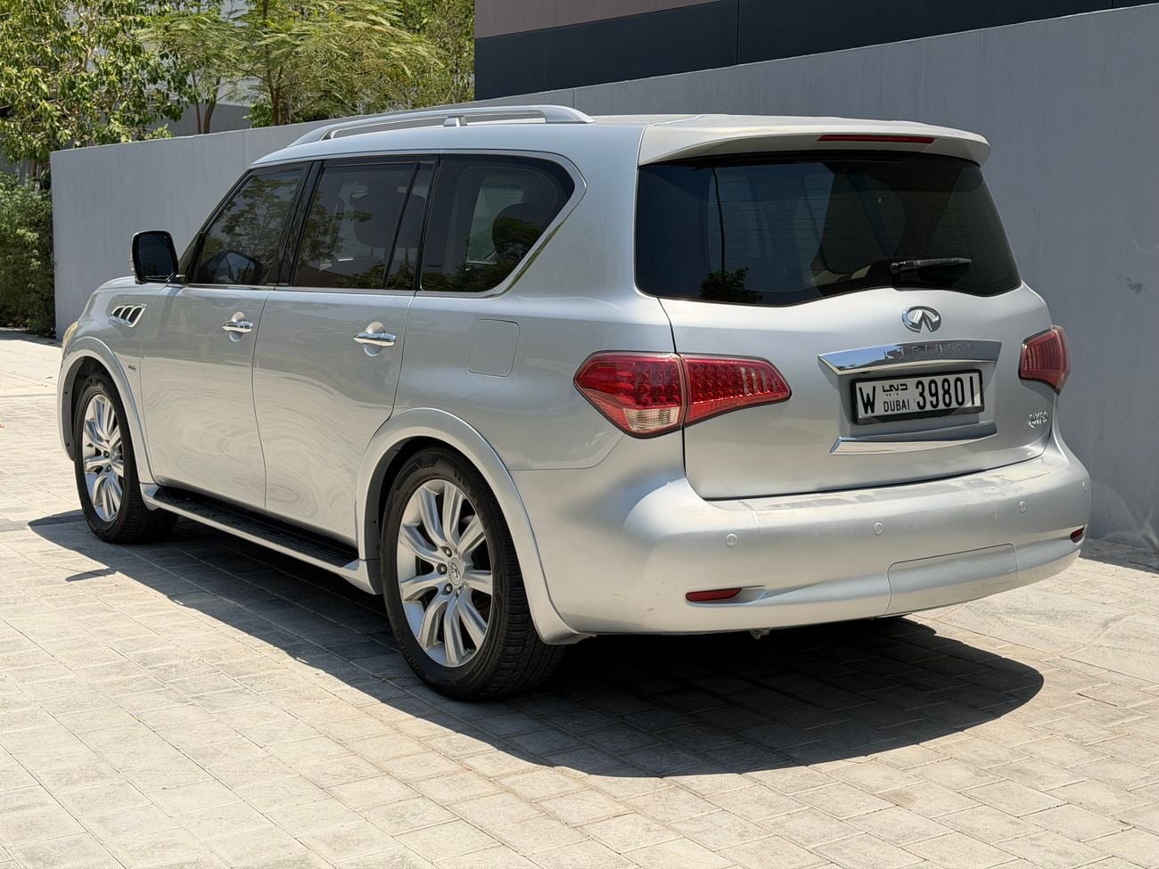 إنفينيتي QX80