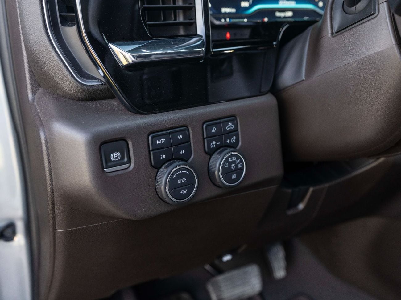 Chevrolet Silverado 1500 REGULAR CAB 2LT TRAILBOSS