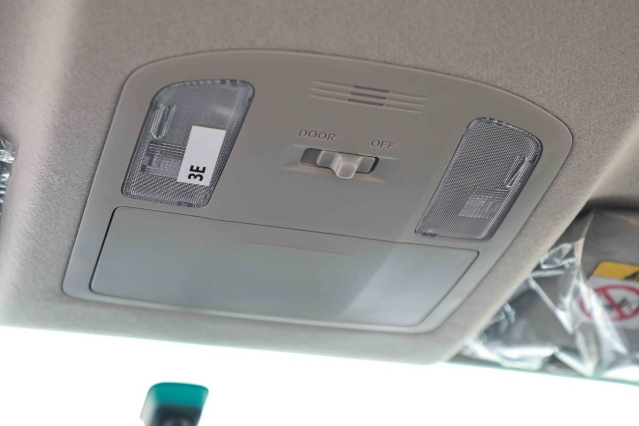 تويوتا هيلوكس 2025 TOYOTA HILUX LOW 2.4 - PLATINUM WHITE PEARL inside BLACK | Export Only