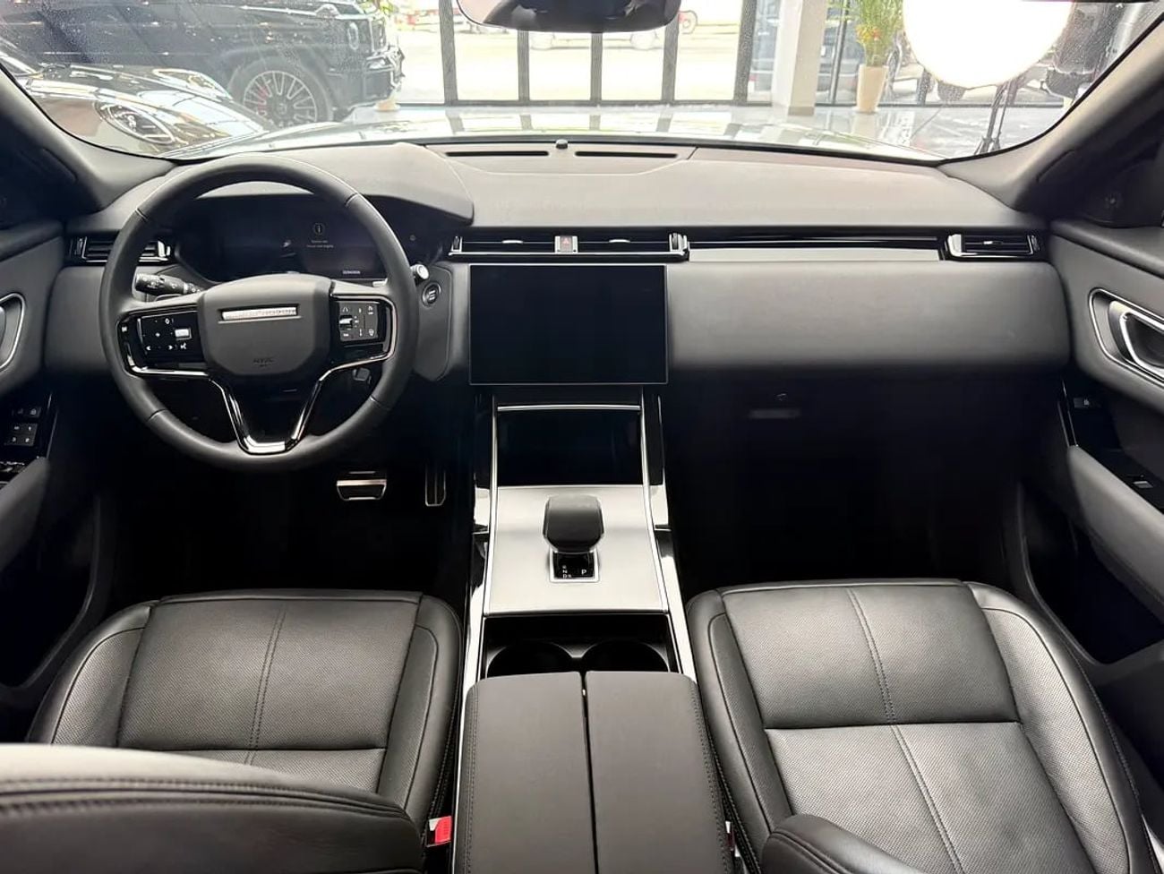 لاند روفر رينج روفر فيلار P250 SE 2.0L European Specs - Brand