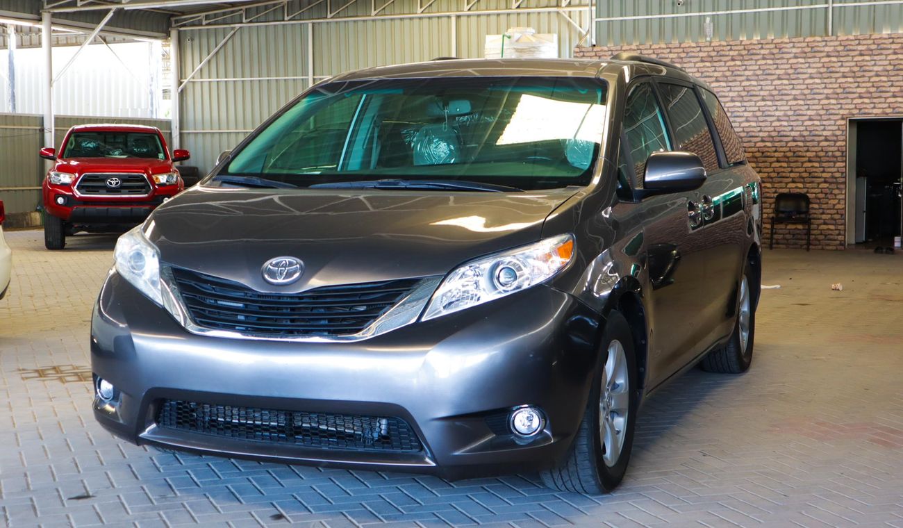 Toyota sienna dubai Toyota sienna dubai