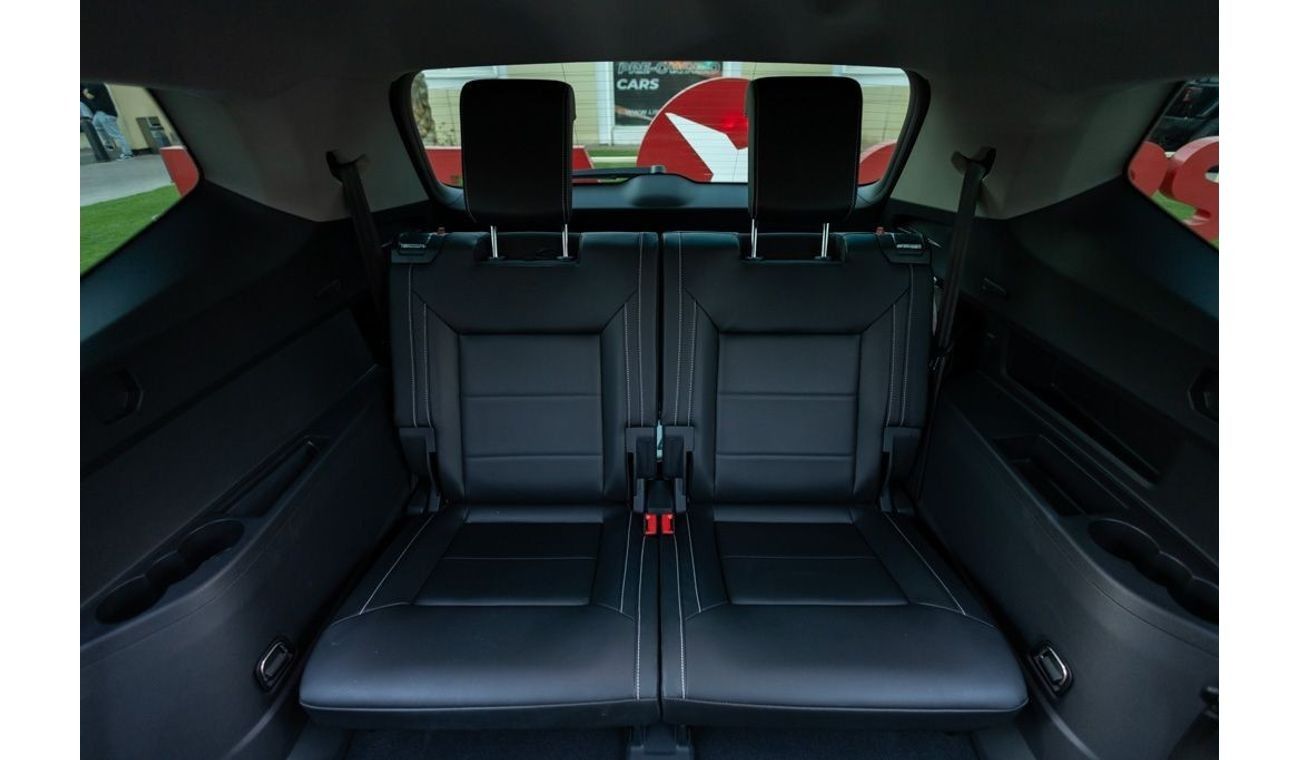 فولكس واجن تيرامونت Comfortline 3.6L Volkswagen Teramont Comfortline 2022 GCC under Agency Warranty with Flexible Down-P