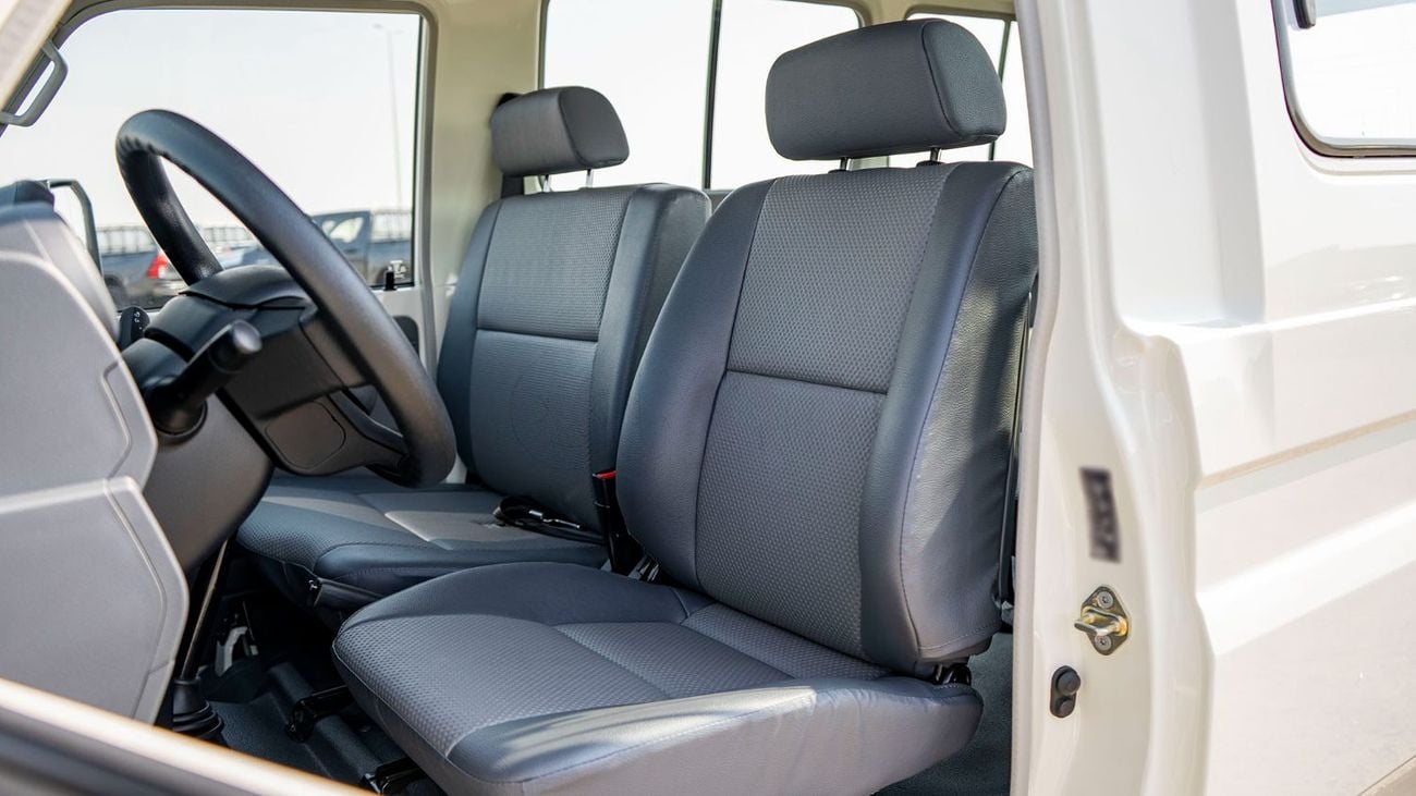 تويوتا لاند كروزر 70 LC 78   4.2  M/T  2025