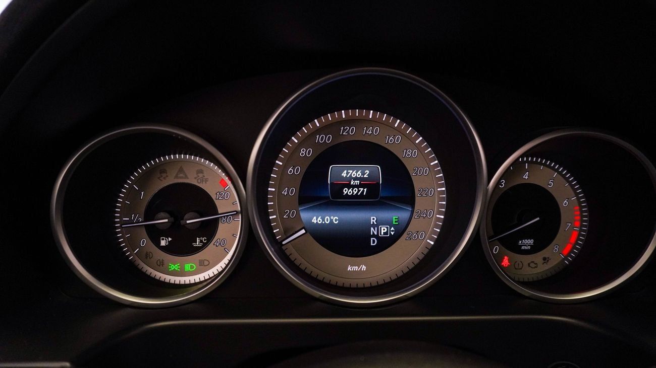 Mercedes-Benz E300 E300