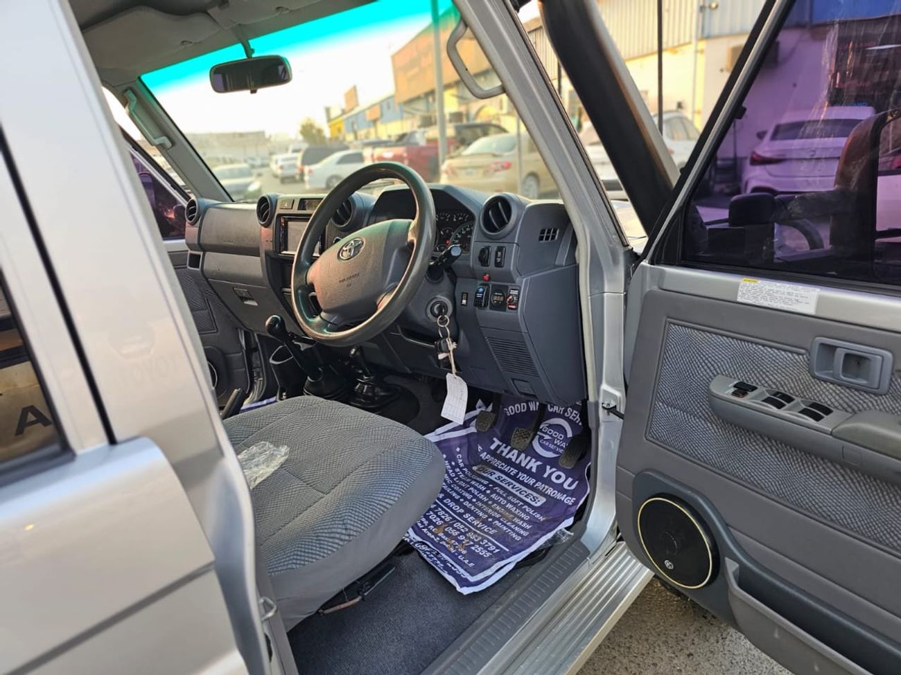 Toyota Land Cruiser Toyota landcruise pickup 2015 Model 4.5L Diesel engine Colour sliver Transmission Manual Interior bl