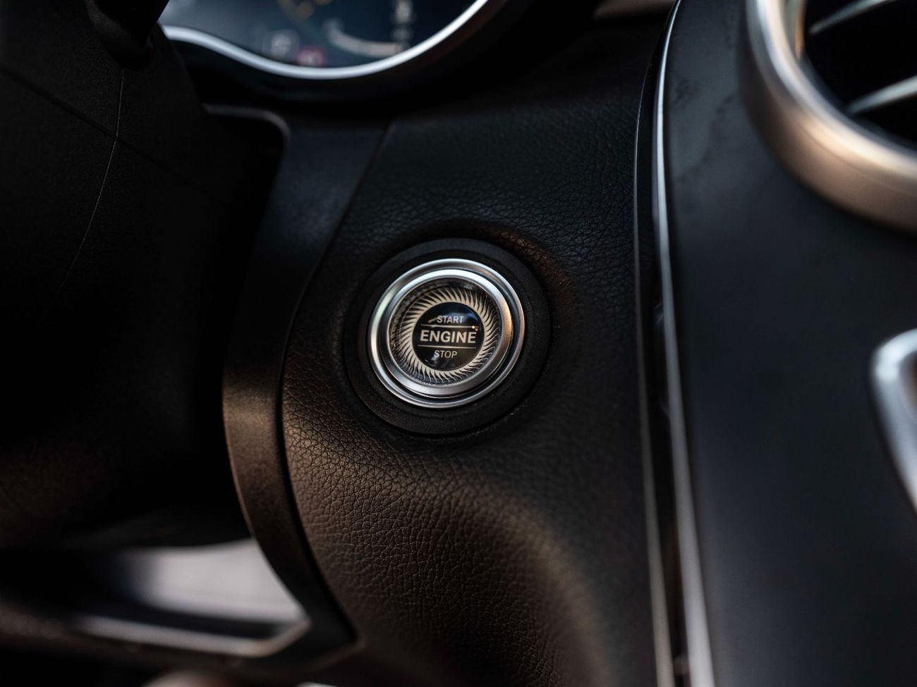 مرسيدس بنز C 200 C200 AMG-Line Convertible