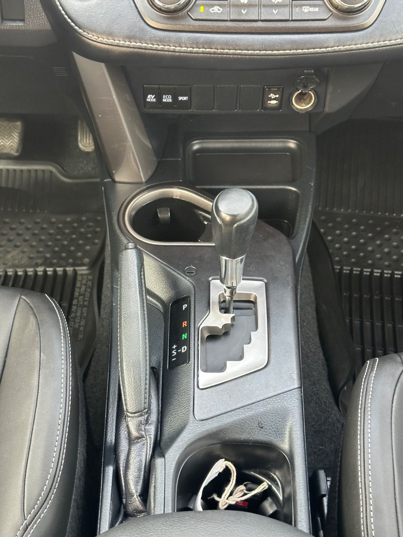 Toyota RAV4 XLE 2.5L