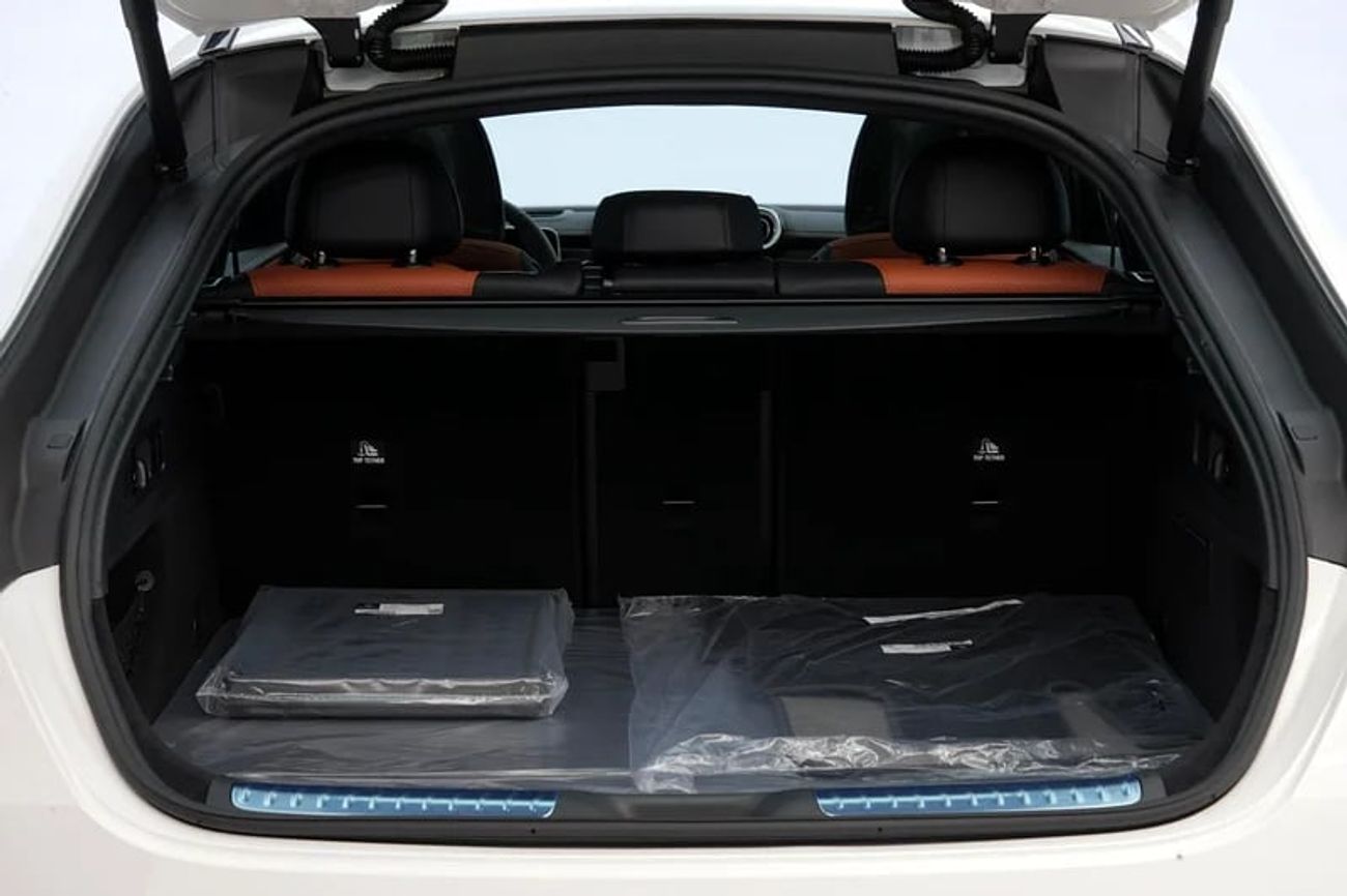 Mercedes-Benz GLC Coupe 300 Arrival | GLC 200 Coupe | GCC km | Agency Warranty | AMG Package