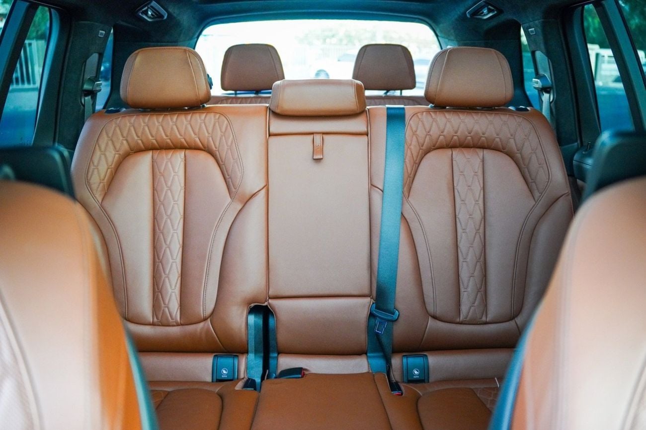 BMW X7 M50i 4.4L (530 HP)