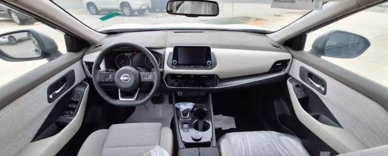 Nissan XTrail 2500 cc 4 cylinder gasoline engine Automatic