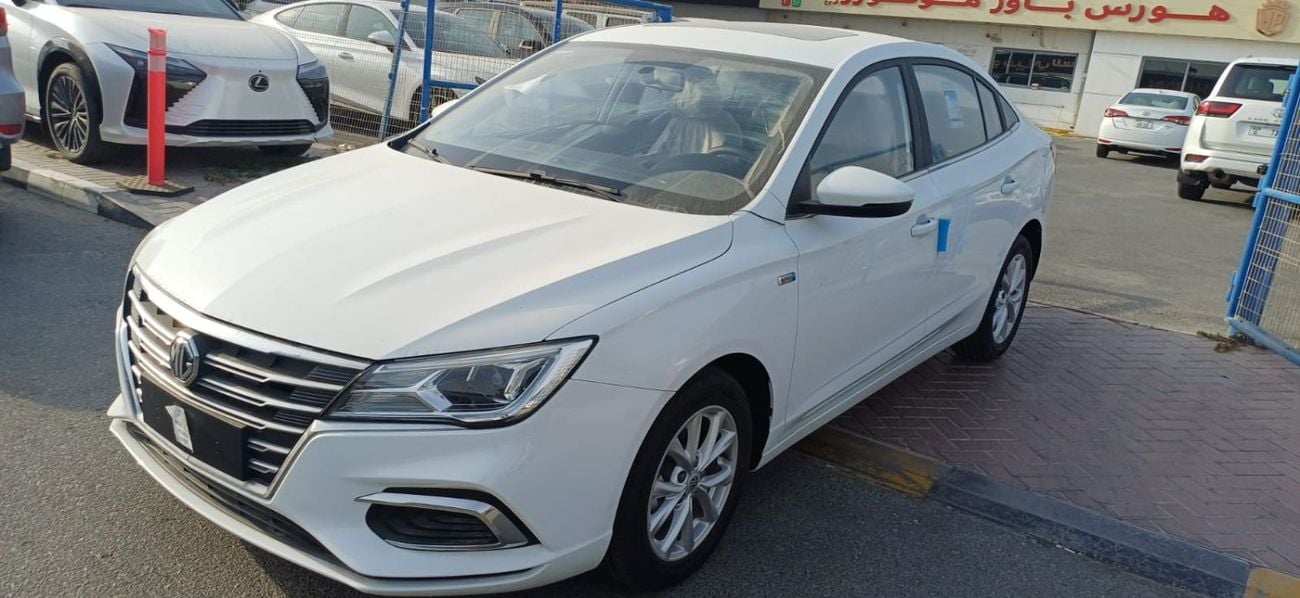 MG 5 LUX MG 5 COLOR WHITE MODEL 2025