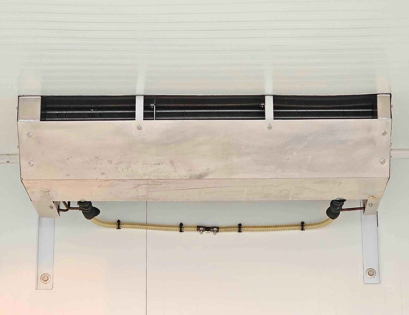 Mitsubishi Fuso Canter FREEZER BOX/4.2L DIESEL M/T/SINGLE CABIN/CODE#CANF