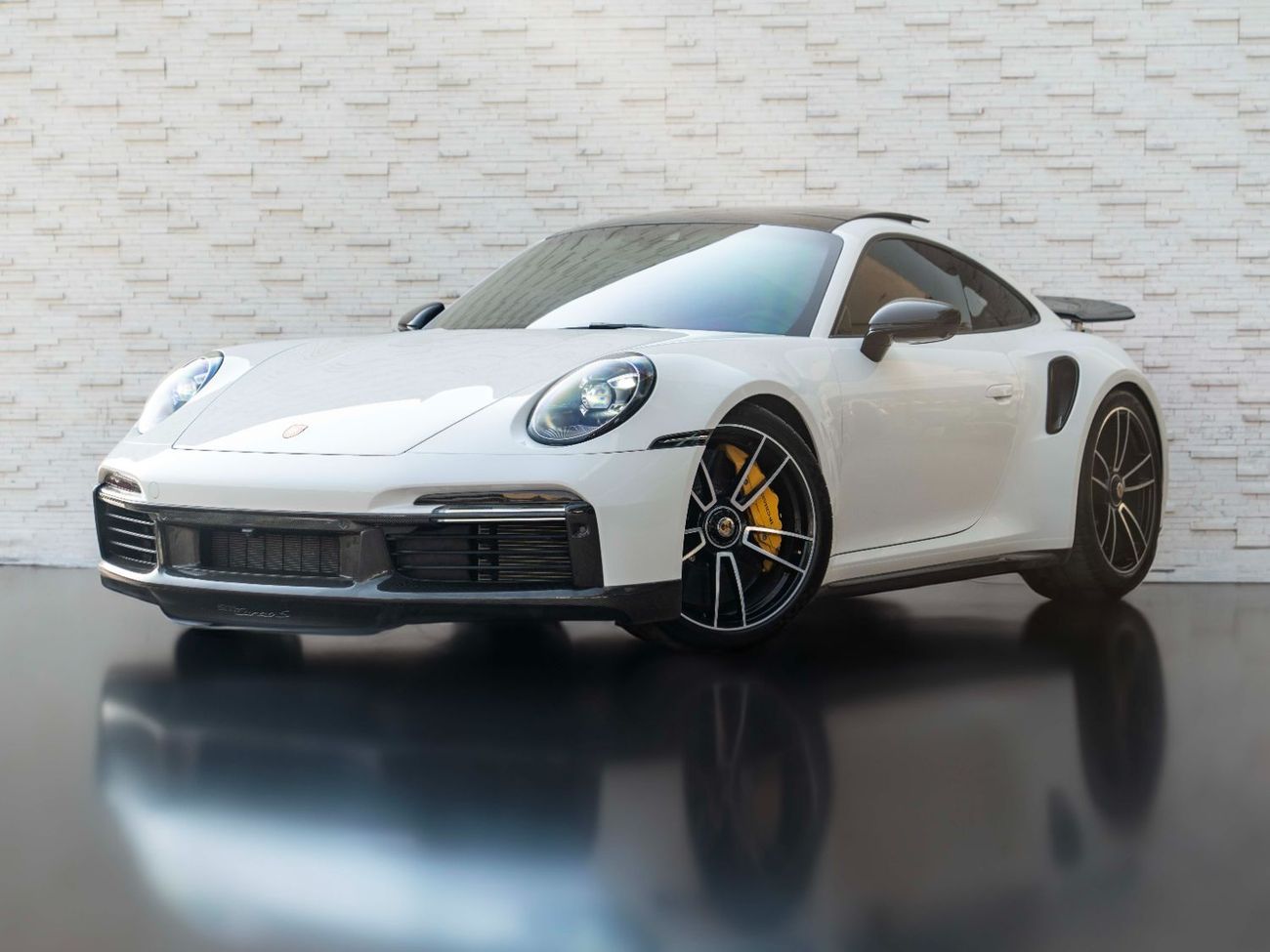 Porsche 911 Turbo S 3.8L (640 HP) Coupe