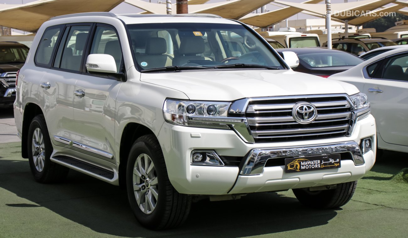 Toyota Land Cruiser GXR V8 AGENCY WARRANTY FULL SERVICE HISTORY