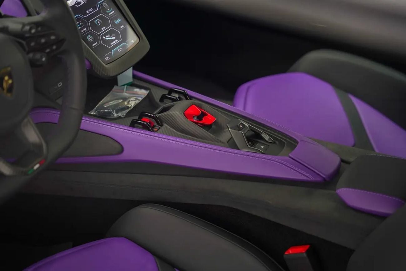 Lamborghini Revuelto