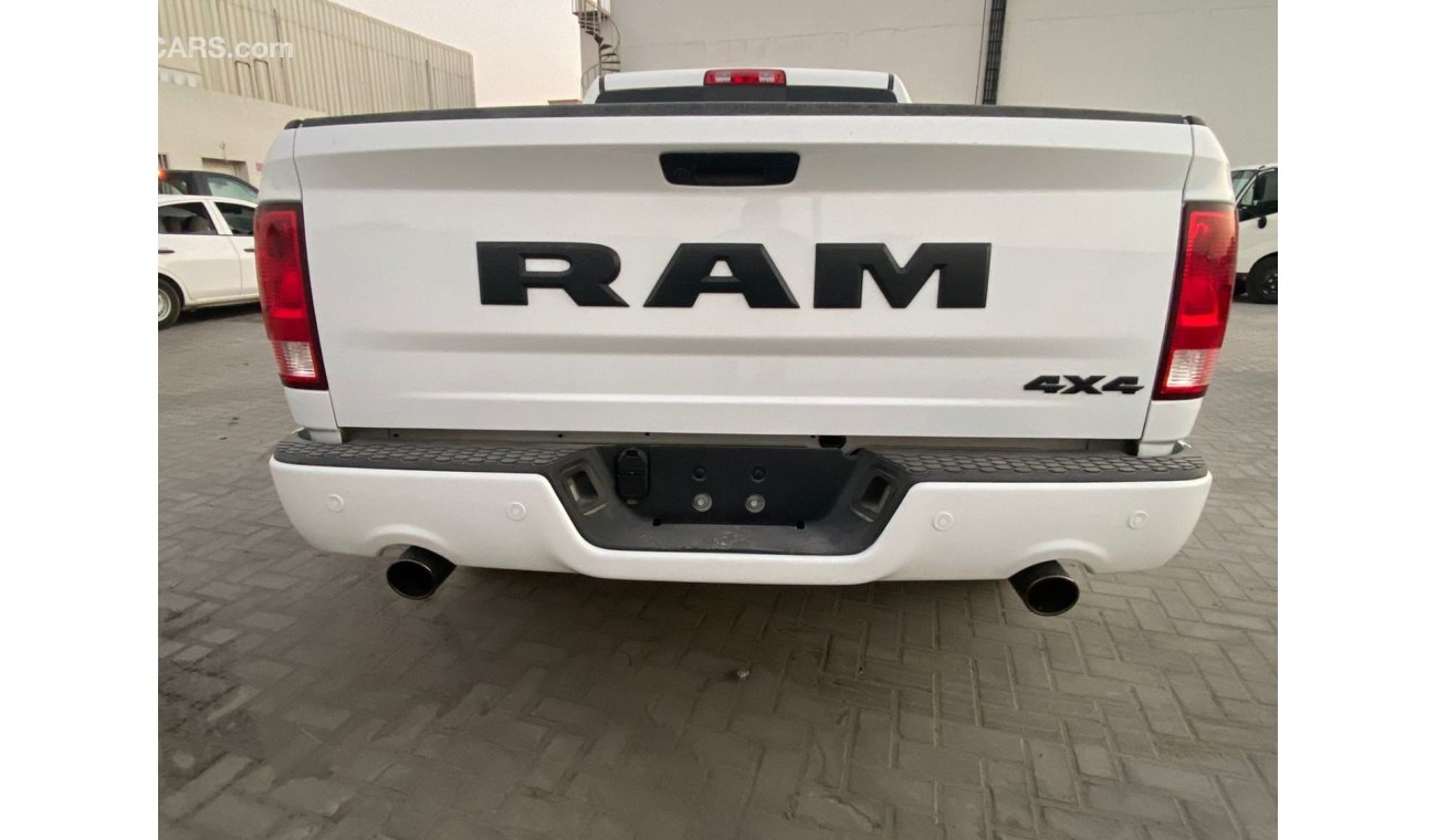 RAM 1500 Classic 1500  5.7 petrol hemi V 8 single cab model 2022