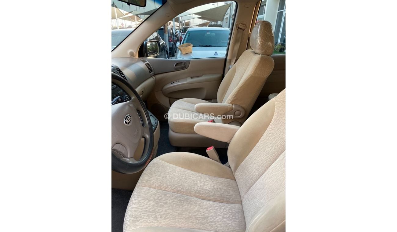 كيا كارنيفال Kia carnival 2013 , GCC , in perfect condition