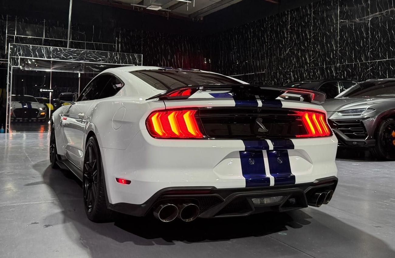 Ford Mustang SHELBY GT500 Ford Mustang Shelby GT500 2022 Low Mileage | GCC | White/Blue | AL Tayer Warranty and Service 2028