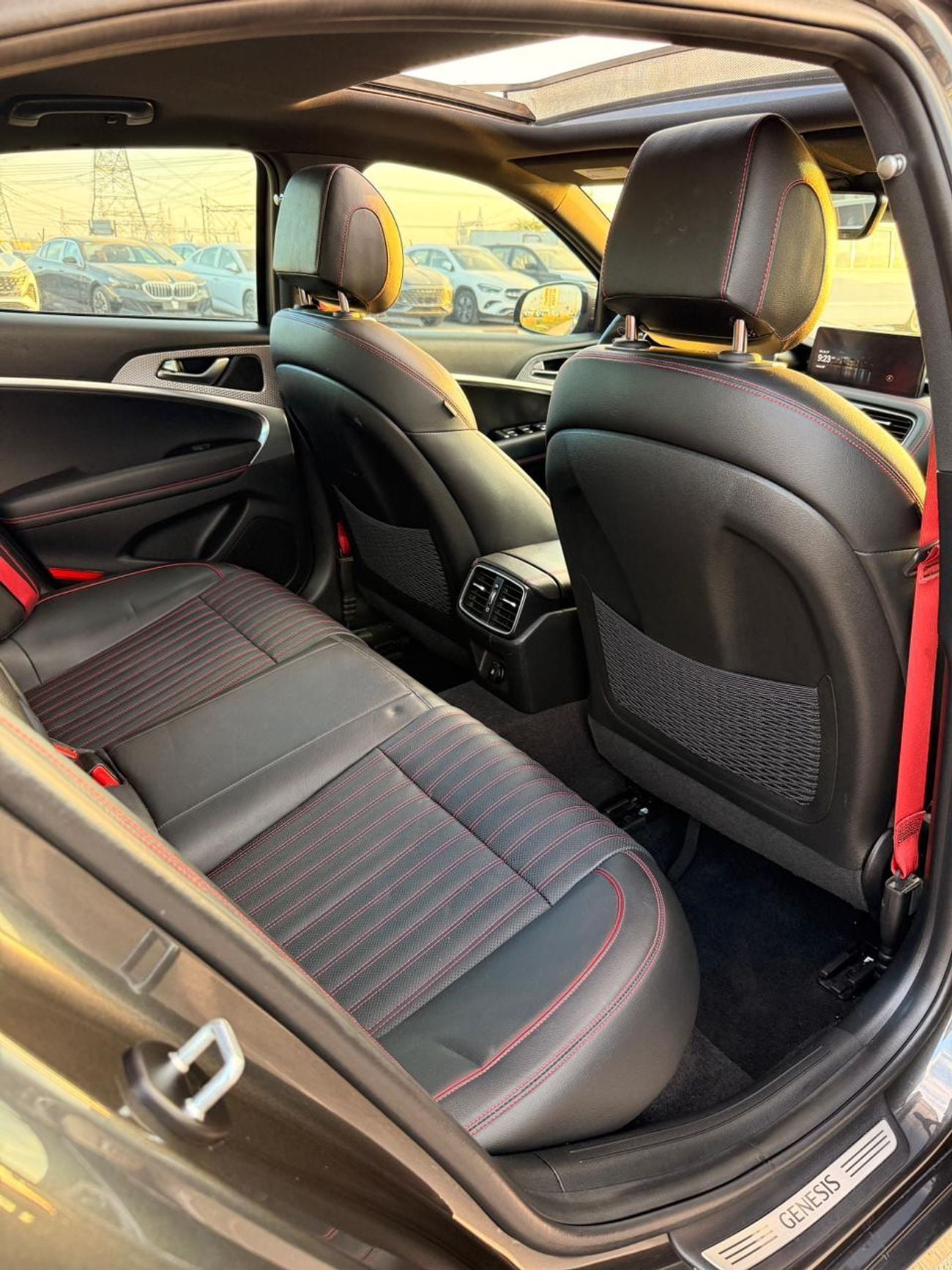 Genesis G70 Platinum 2.0L AWD