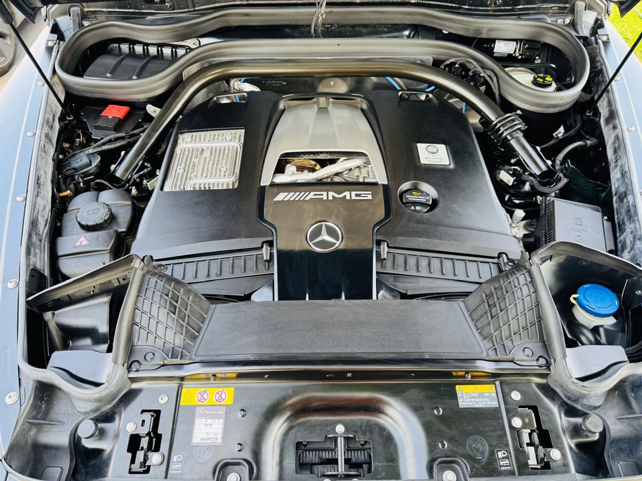 Mercedes-Benz G 63 AMG 4MATIC SUV RHD 4.0L Bi-Turbo V8 petrol engine Japanese Specs Automatic Gear AWD 5 Seats 5 Doors