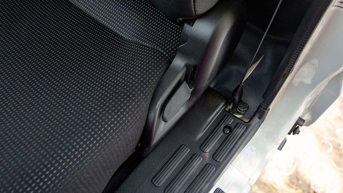 Mitsubishi Fuso Canter MITSUBISHI FUSO CANTER 4.2D MT MY2024-WHITE