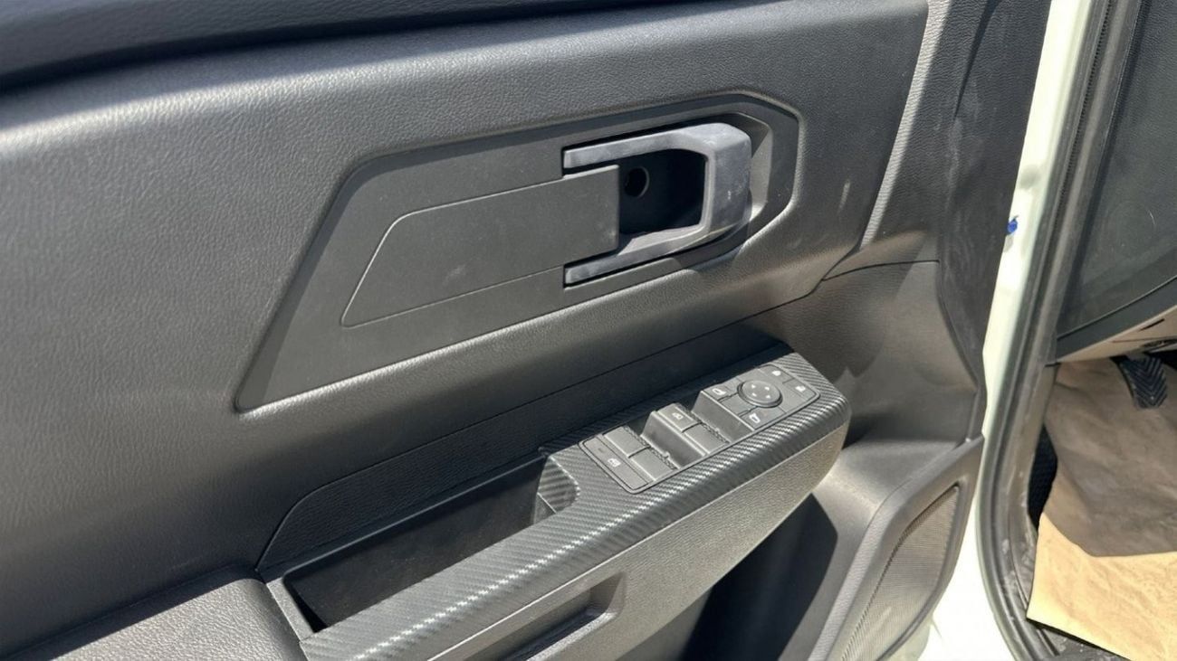 Mitsubishi L200 2.4L DC 4WD GL NEW FACE 5MT